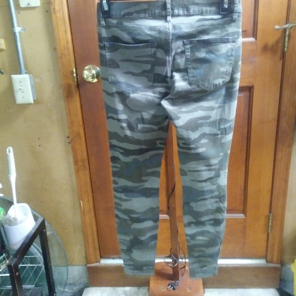 A New Approach Camo Jaggings - Picture 2 of 3